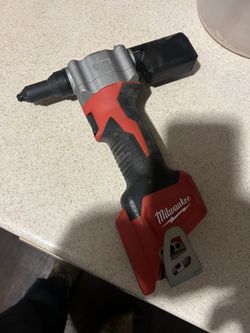 M12 Milwaukee Rivet Tool