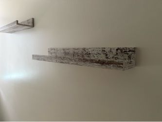 Floating shelves