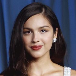 Olivia Rodrigo with Wolf Alice 