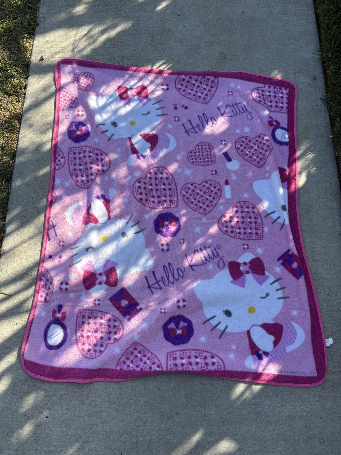 Hello Kitty Sanrio Throw Blanket