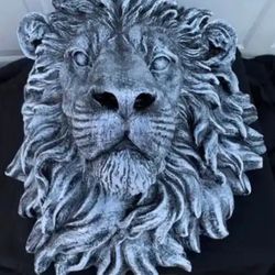 Lion Bust Wall Hanger Statue