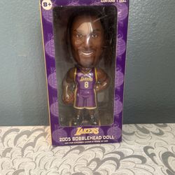 2005 Carls Jr. Kobe Bryant Bobble Head. 