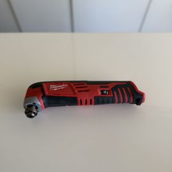 Milwaukee M12 Multi-Tool 