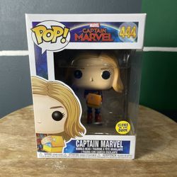 Funko POP! Captain Marvel - Captain Marvel (GITD) #444