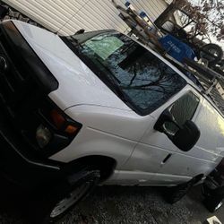 2009 Ford E-350