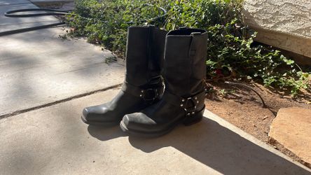 Men’s 10 D Black Leather Steel ToeBoots