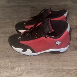 Gym Red Jordan 14
