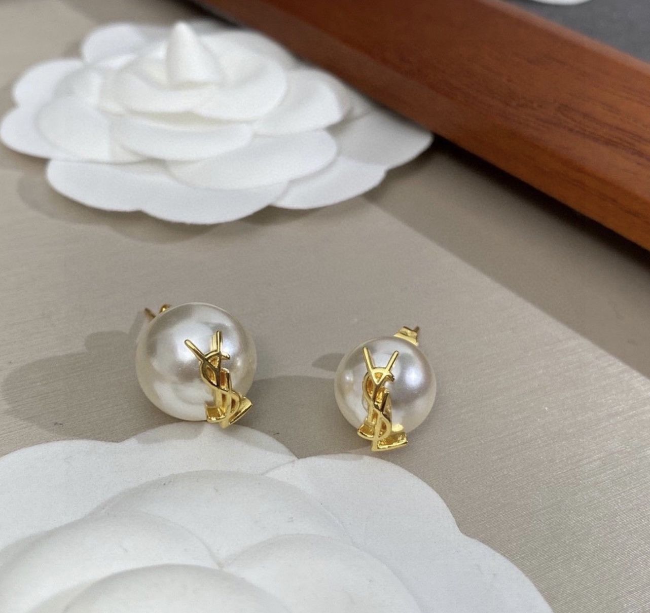 Pearl Earings 