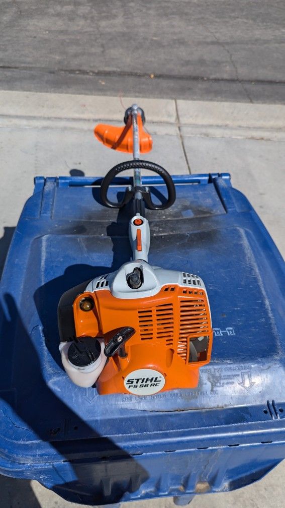 Stihl Weed Wacker F5- 56- RC, Almost New Hardly Used Just Had It All Service Nothing Wrong With It