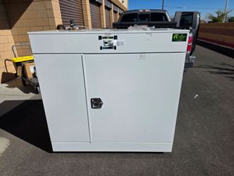 Indoor Grow Boxes. 2xl 1sml
