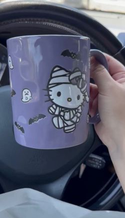 Hello Kitty Holloween  Mug