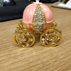 Vintage Pink Pumpkin Carriage 2.75x2in
