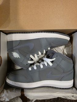 Air Jordan 1Mid BG