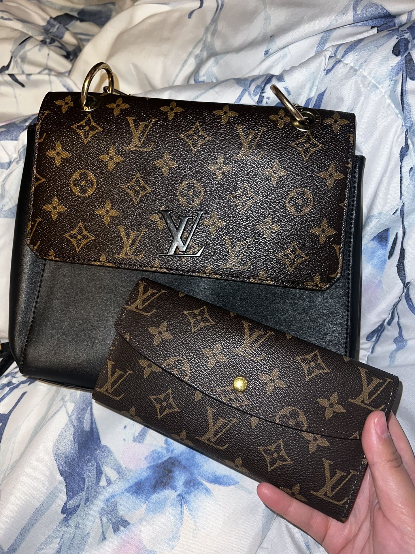 Louis Vuitton Cross Body Bag W/ Wallet