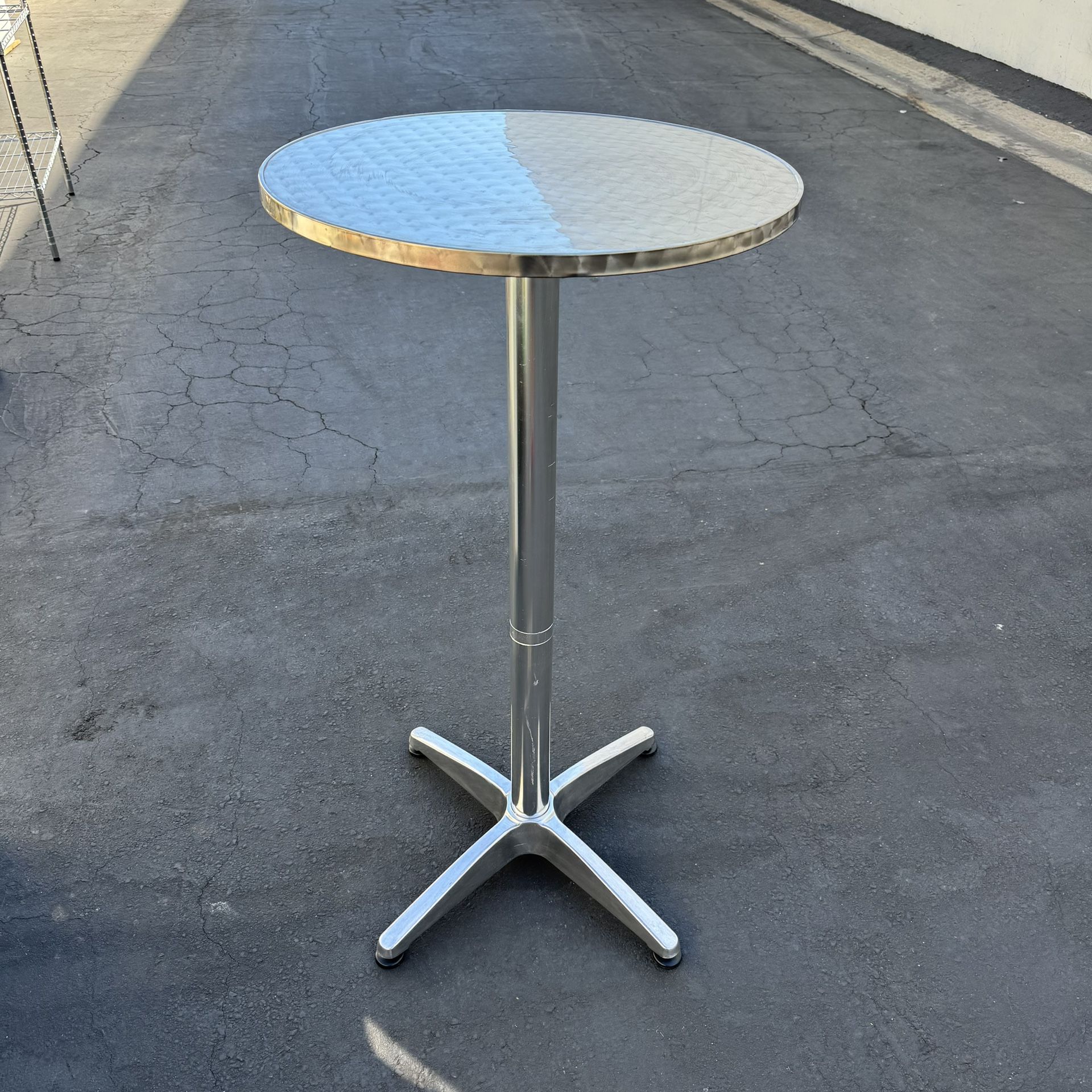 Round Alminium Bar Height Table with Flip-Up Table for Indoor/Outdoor