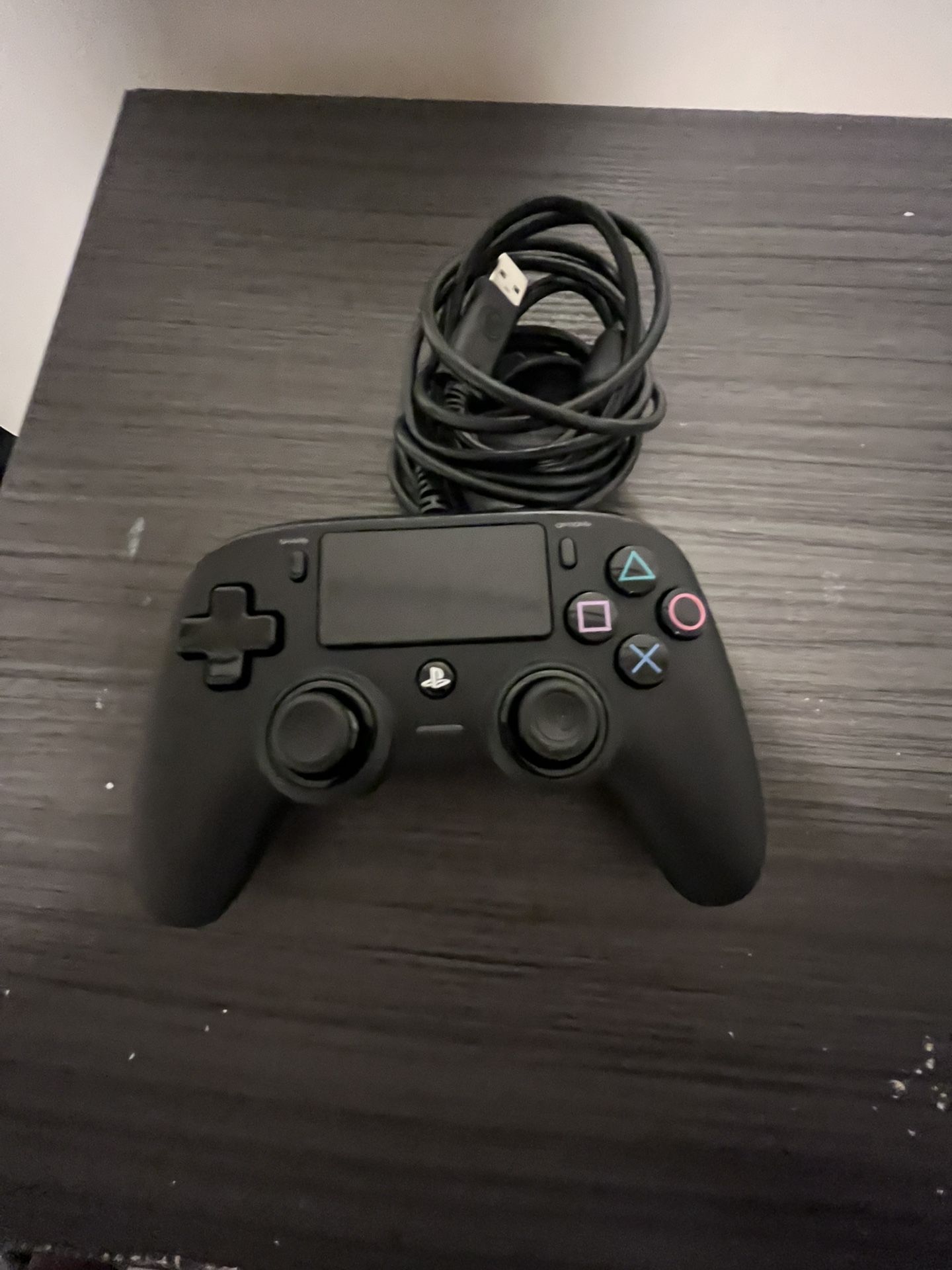 Wired Nacon PS4/PS5 Controller 