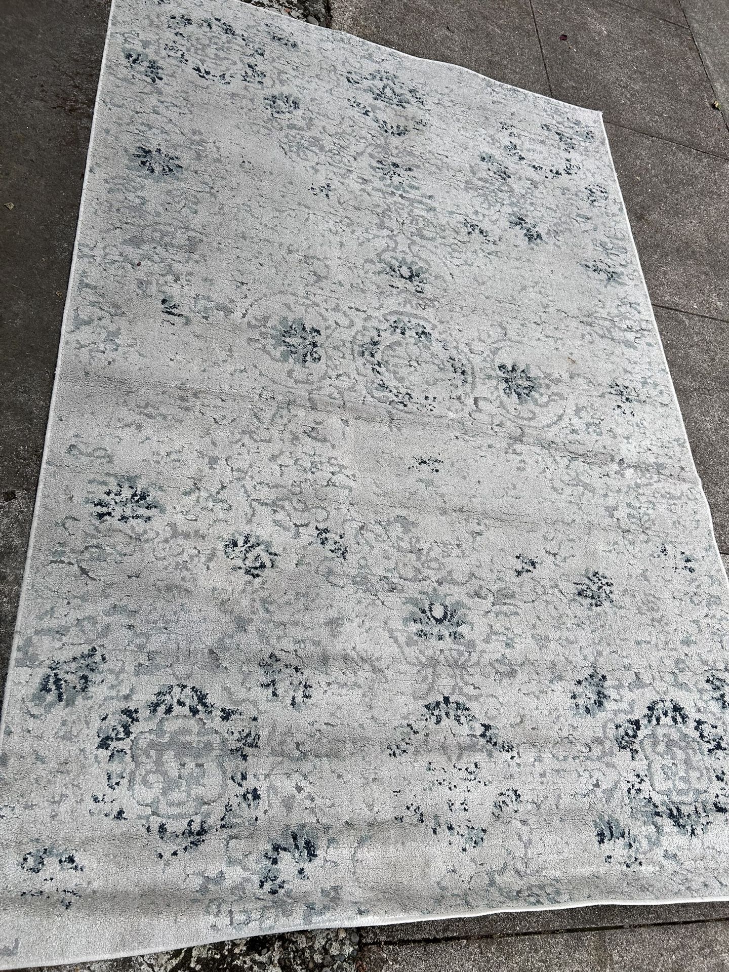 6’ x 8’ area rug carpet carpeting blue gray muted tones
