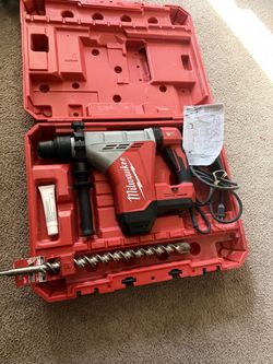 Milwaukee 1-3/4 in. SDS-MAX Rotary Hammer with 1-1/2 in. x 23 in. 4-Cutter SDS-MAX Carbide Drill Bit