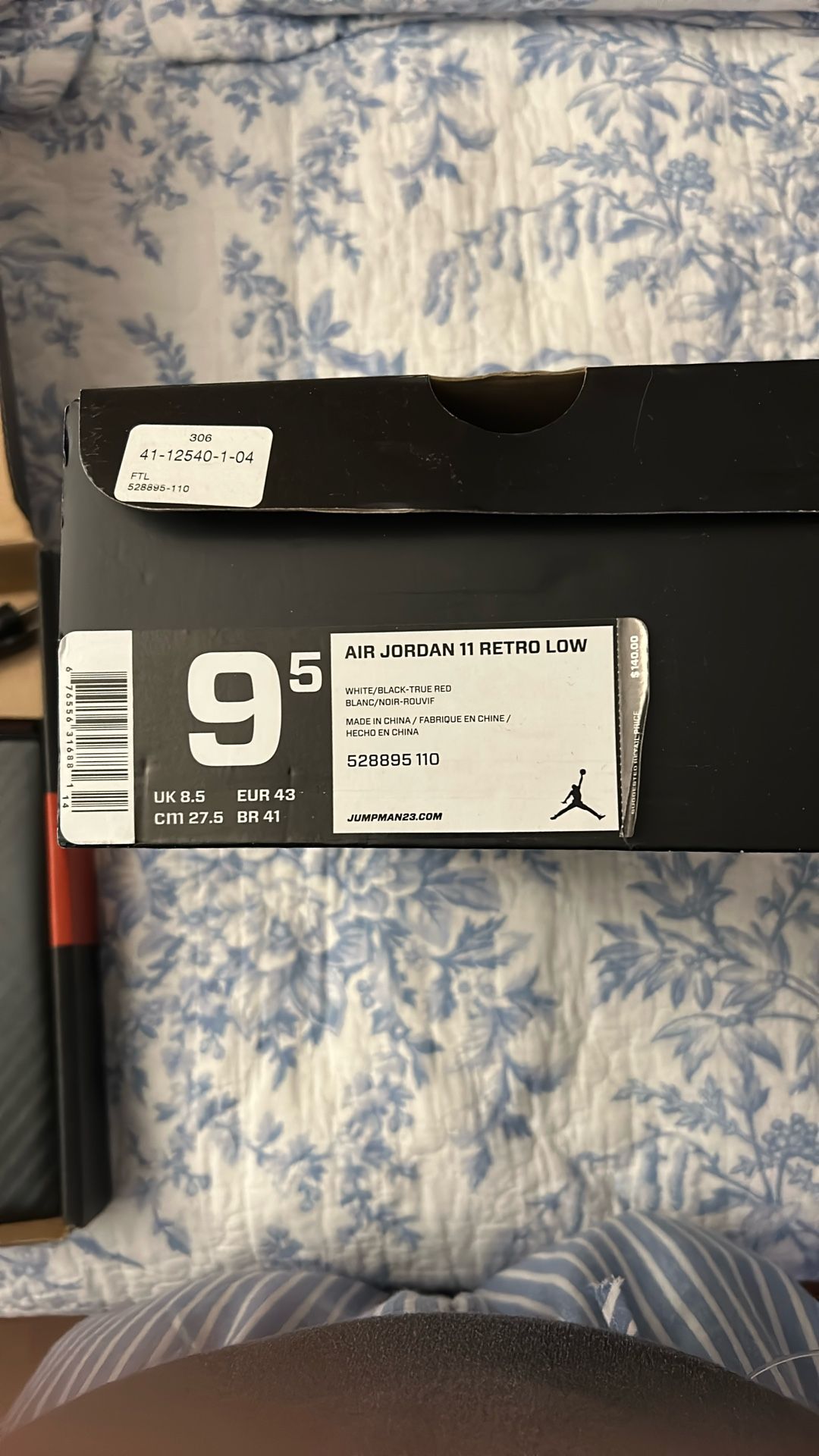 Jordan 11 Tuxedo