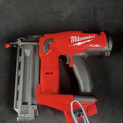Milwaukee 18G Brad nailer (Tool Only)