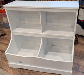 Kid's Shelf