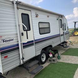 1997 Fleetwood Terry RV 25 LY