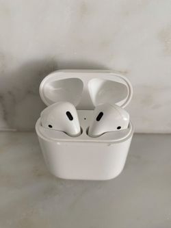 Apple AirPods 2nd Generation with Charging Case