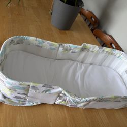 Baby Delight Travel Bassinet 