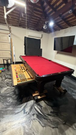 Pool table