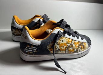 Sketchers Shoes / Size 7 Women’s, 5 Men’s