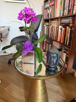 Marlo Mod pedestal table