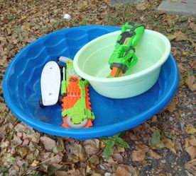 Kids pool & toys Lot