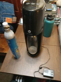 Sodastream fountain machine and CO2 CYLINDER both for $ 45