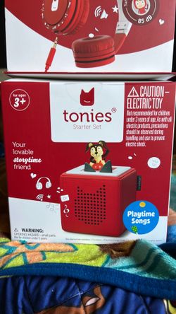 Brand New/Unused Tonies Bundle (First Gen): box, headphones, figurines