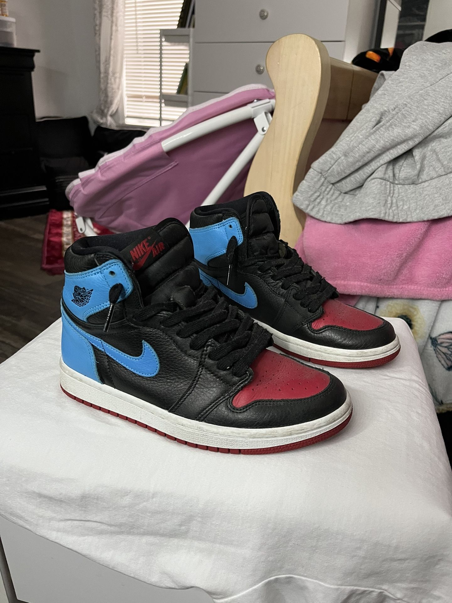 Air jordan 1 high women OG “NC to CHI”
