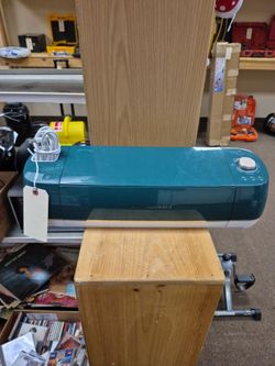 Cricut Explore Air 2 Craft Cutting Machine