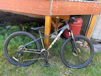 Trek Mountain Bike with XR2 Comp Tires