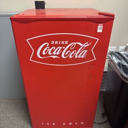 Coca-Cola mini fridge 
