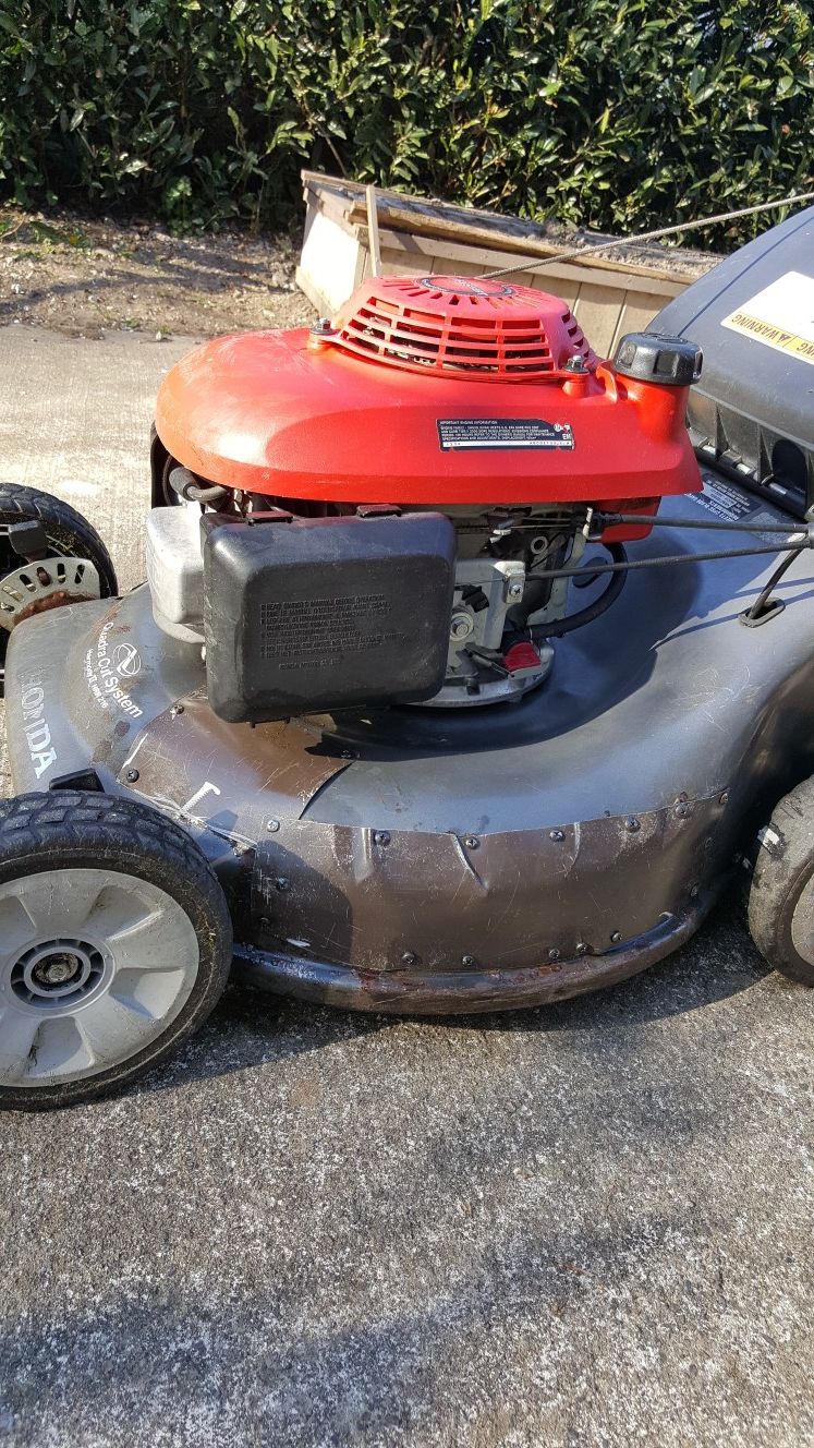 Honda harmony II HRR216 self propelled for Sale in Kent, WA OfferUp