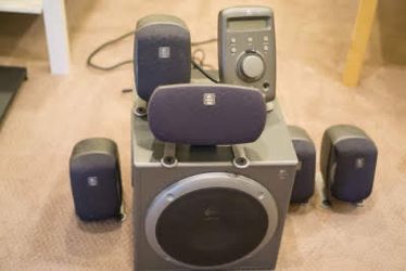 Logitech 5.1 Surround Sound Speaker System