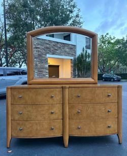 BEDROOM DRESSER 6 DRAWERS WITH MIRROR MAPLE COLOR LIKE NEW BY INDONÉSIA FURNITURE