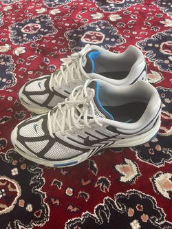Nike shoes Size 10 US