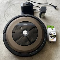 Roomba 890 Vacuum Cleaner 