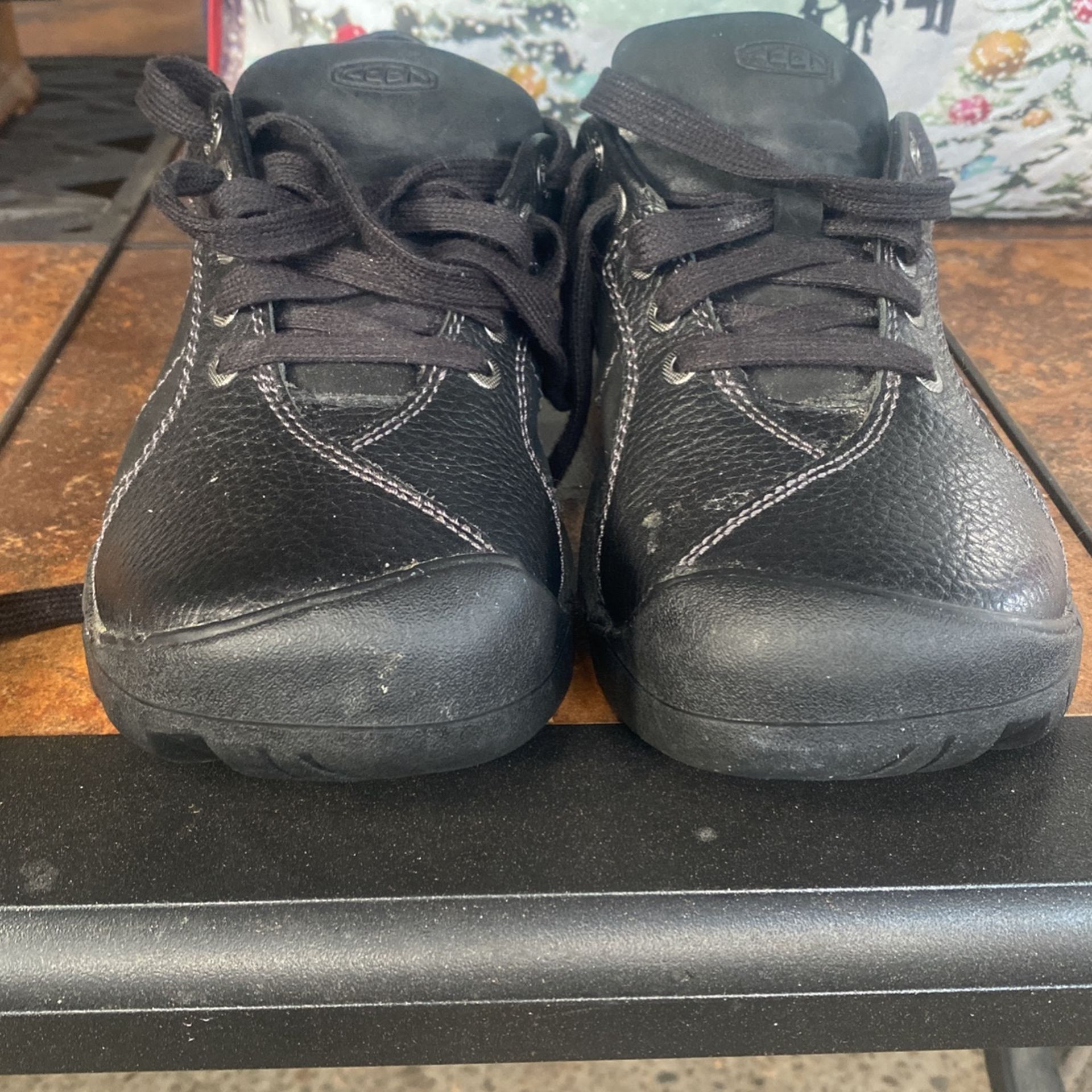 Keen Women’s Shoes Black Size 9.5