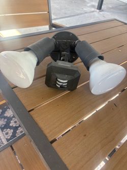Flood light