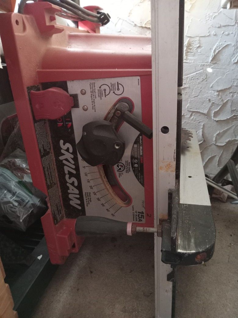 Skillsaw Table Saw