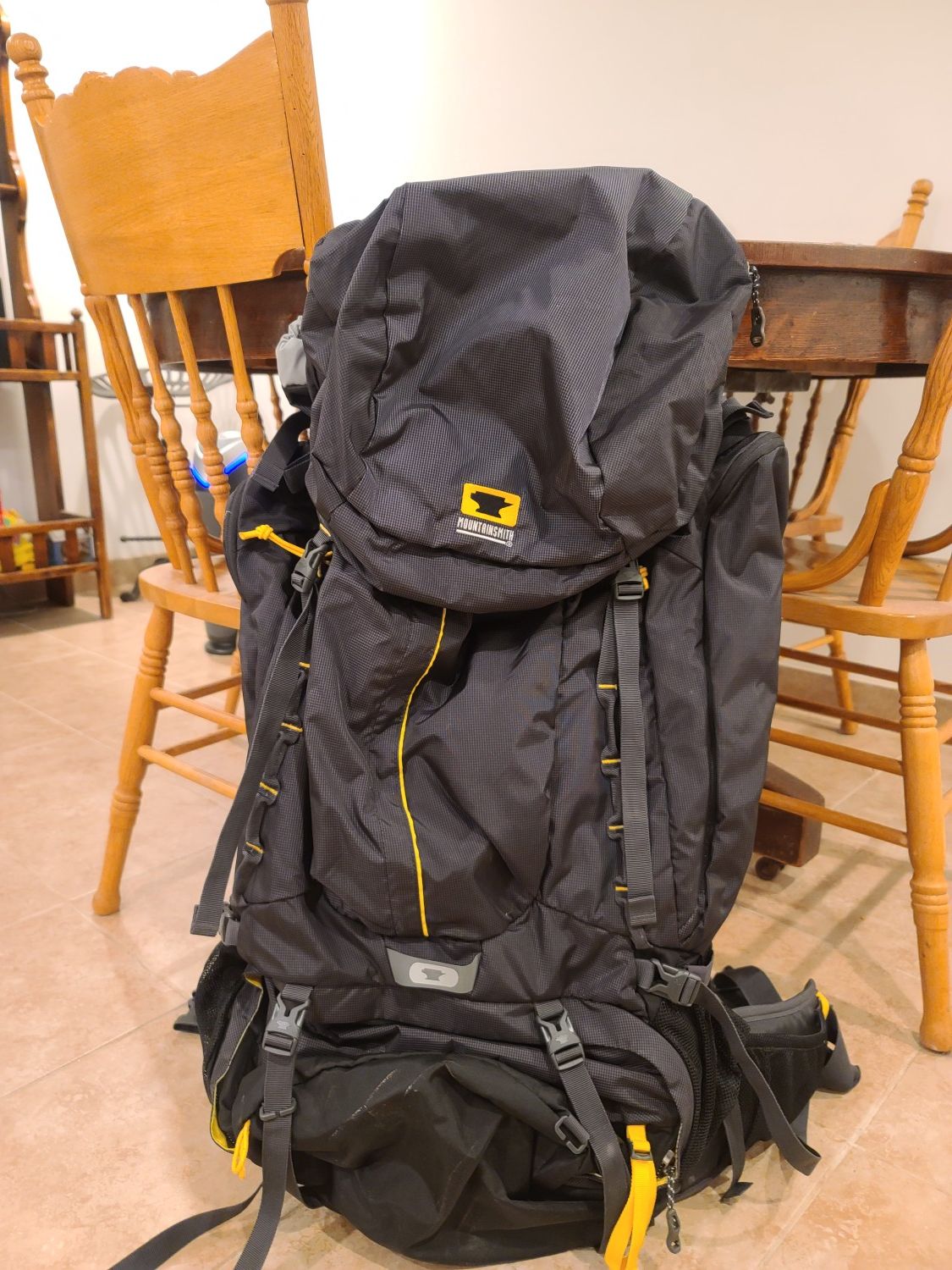 Mountain Smith Apex 100 Hiking Backpack