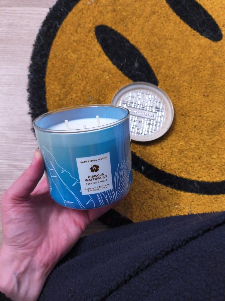 Bath & Body Works Scented Candle Three-wick