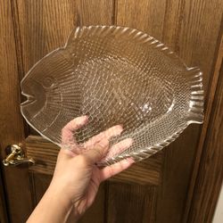 4 pcs Fish Shaped Clear Glass Serving/ Entertaining plates