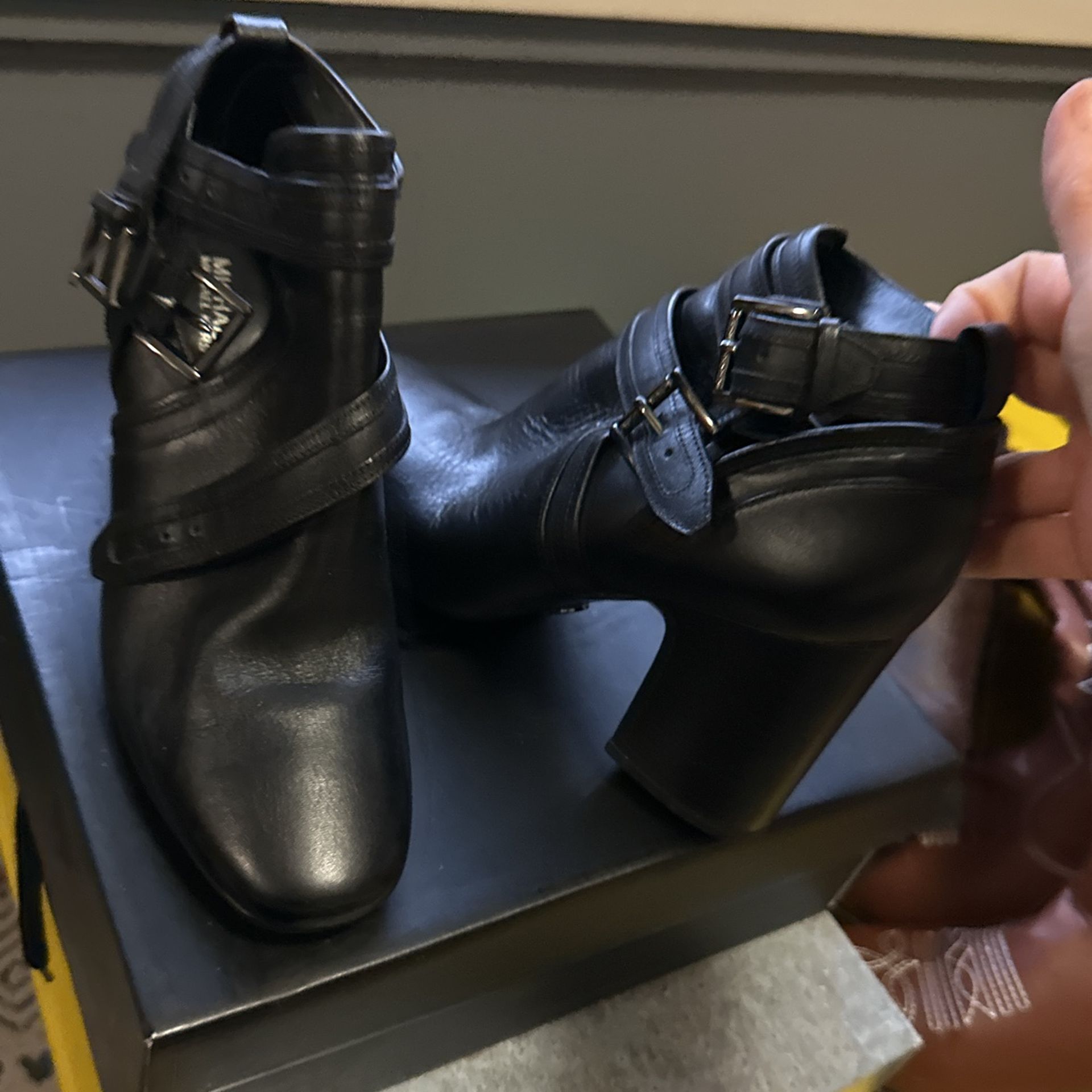 Michael Kors π’ Size 7/5